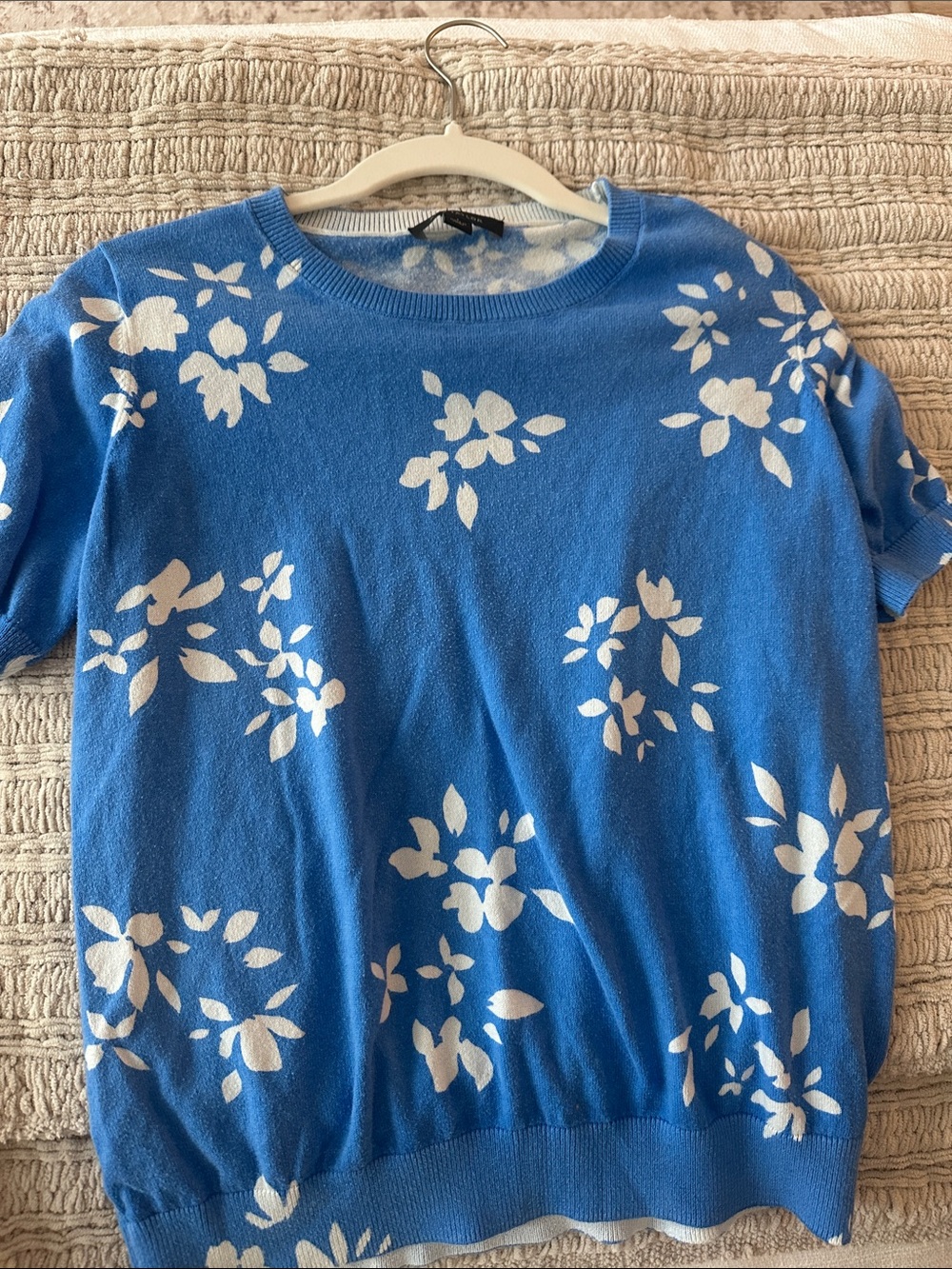 Ann Taylor Blue Short-Sleeve Floral Knit Top